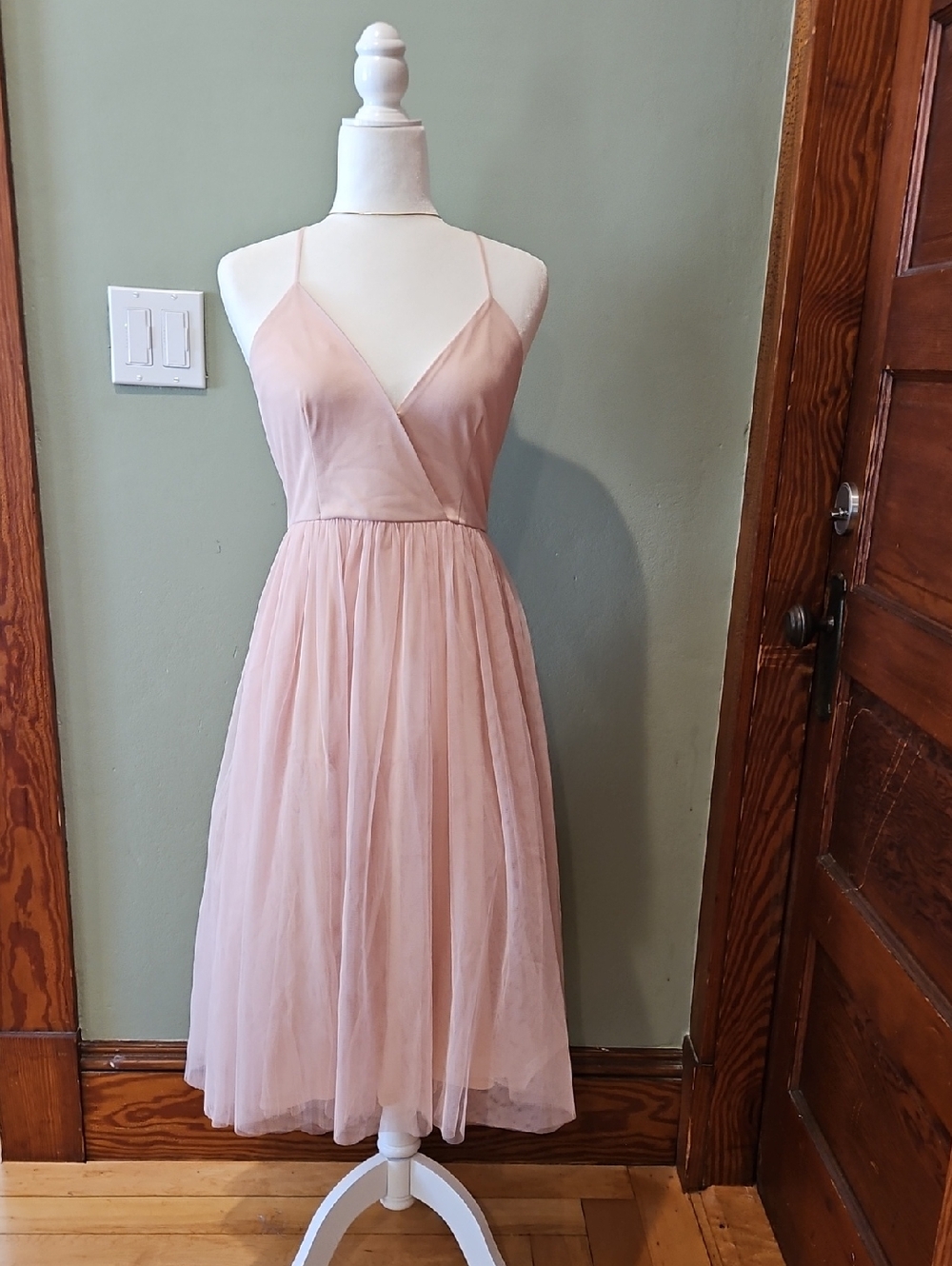 Elegant Blush Pink Spaghetti-Strap Midi Dress